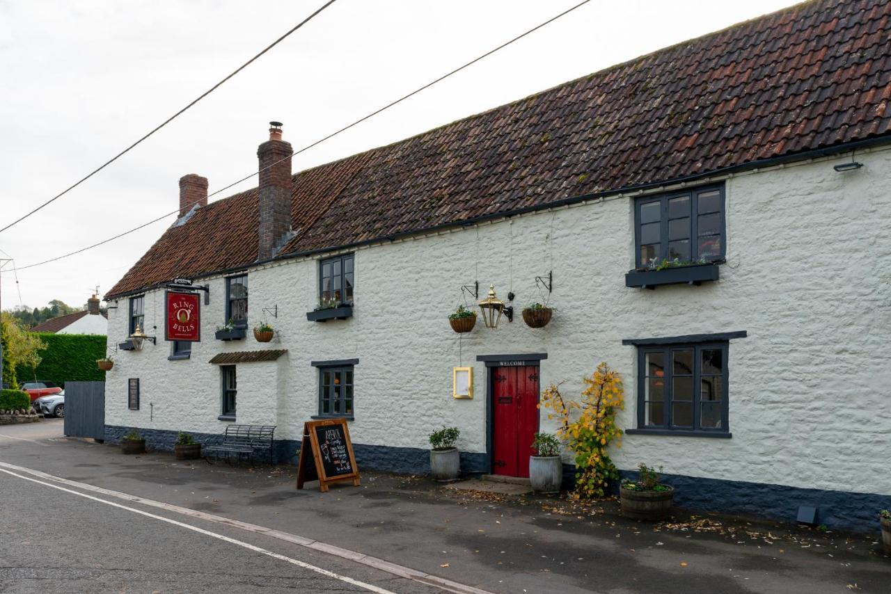 Отель The Ring 'O' Bells Compton Martin Экстерьер фото
